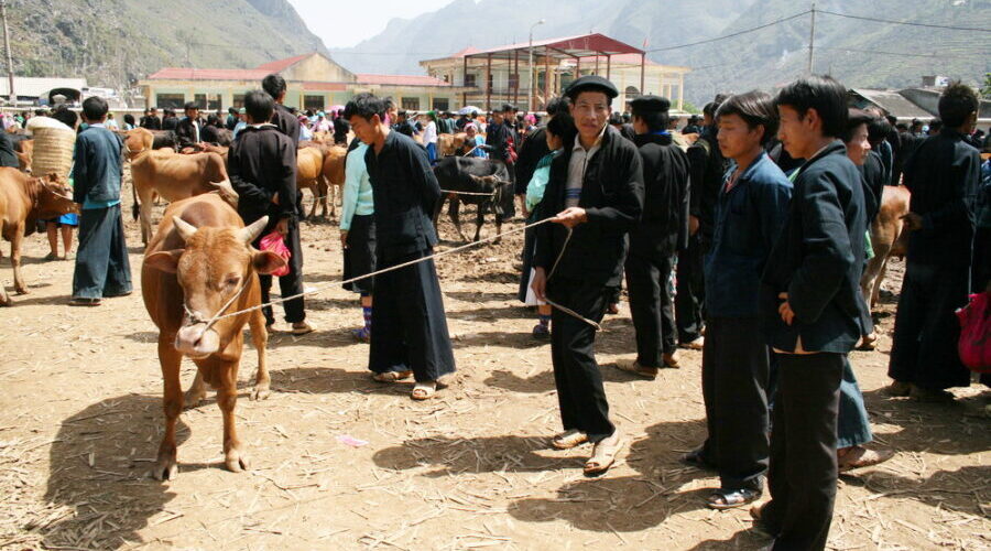 MeoVac-Sunday-Market-HaGiang